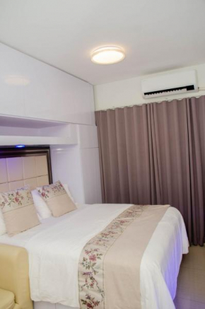 Stylish Condo at Shore 2 Residences near MOA & Airport